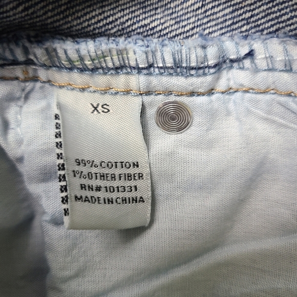 NWT REFUGE distressed jean skirt - Picture 5 of 6